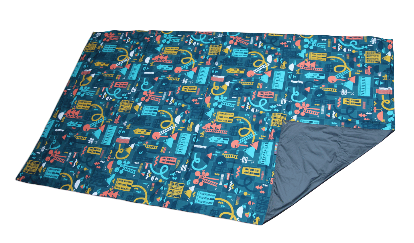 Portable waterproof picnic mat